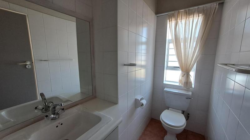 4 Bedroom Property for Sale in Jongensfontein Western Cape